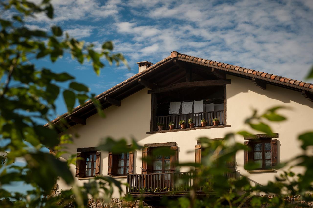 Гостьовий будинок Casa Peluaga Оярсун Екстер'єр фото